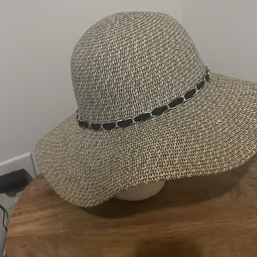 Women's brim - Picture 5 of 5